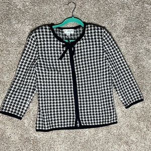 St. John zip up sweater